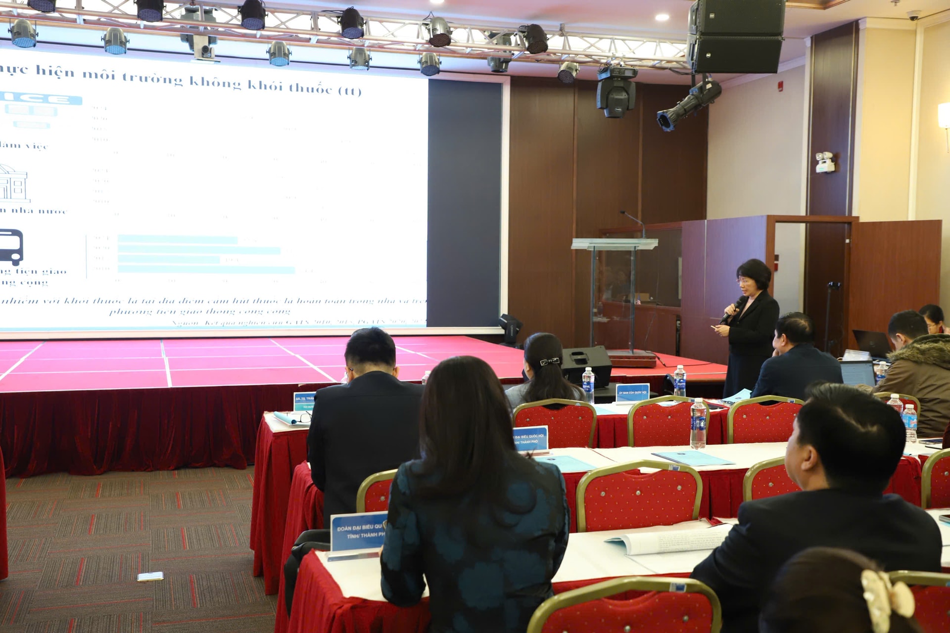 Bộ Y tế đề xuất sửa luật với hàng loạt điểm nhằm siết chặt quản lý thuốc lá thế hệ mới - Ảnh 3.