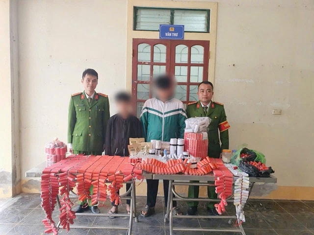 Học theo mạng xã hội, thiếu niên ở Nghệ An lén chế tạo hàng nghìn quả pháo nổ- Ảnh 1. Học theo mạng xã hội, thiếu niên ở Nghệ An lén chế tạo hàng nghìn quả pháo nổ- Ảnh 1.