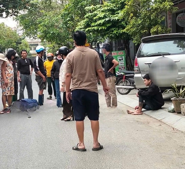 Cãi vã, nam thanh niên dùng dao đâm bạn của mẹ nguy kịch- Ảnh 1.