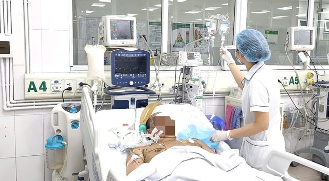 Bố nguy kịch vì lây thủy đậu từ con gái- Ảnh 2.