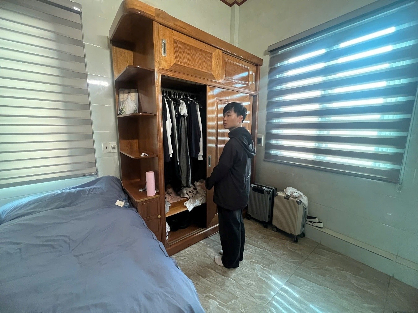 Trà trộn vào các đám cưới, gã thanh niên trộm hơn 100 triệu đồng của gia chủ- Ảnh 2. Trà trộn vào các đám cưới, gã thanh niên trộm hơn 100 triệu đồng của gia chủ- Ảnh 2.