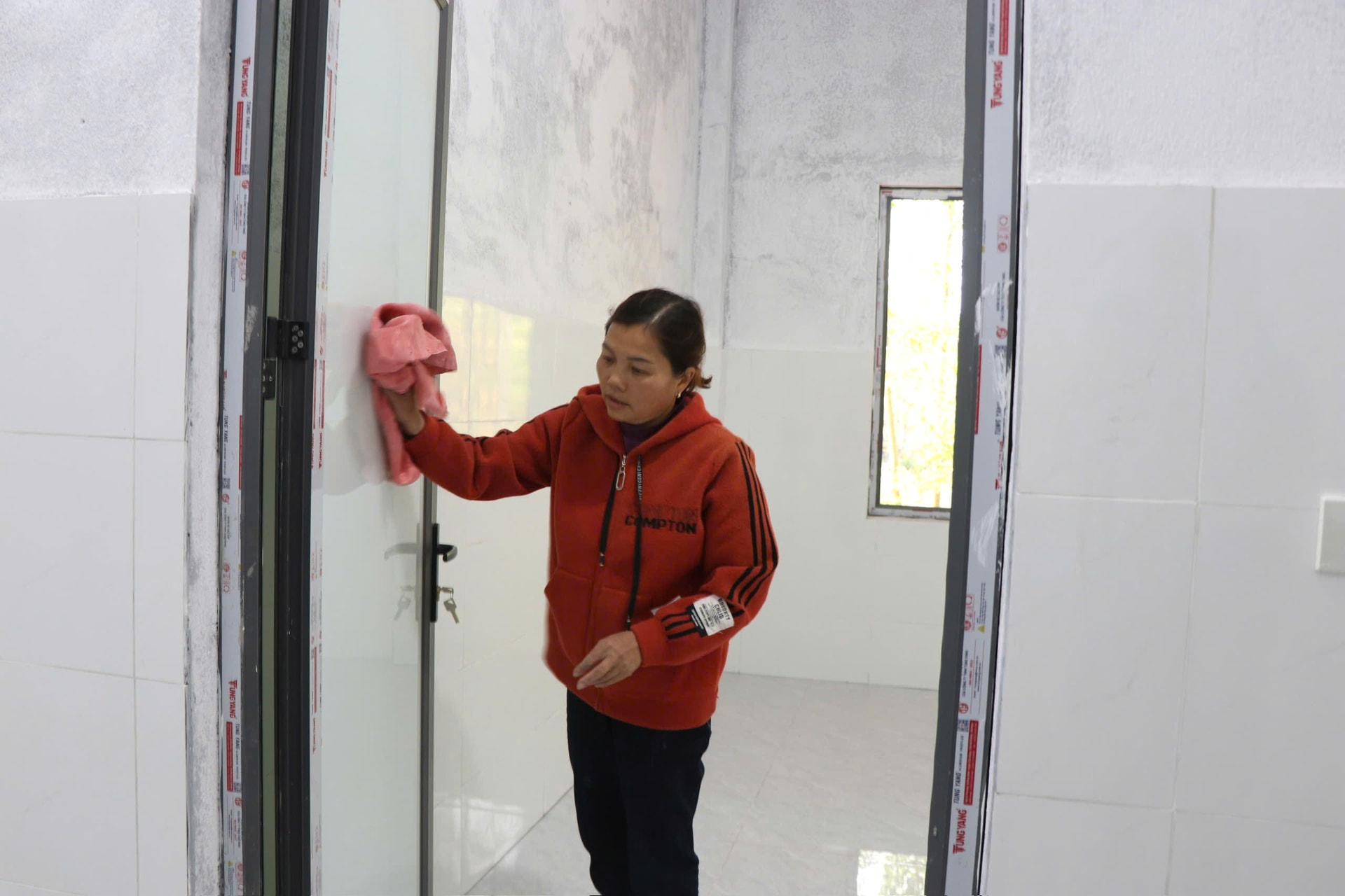 Người dân vùng sạt lở ở Huế đón niềm vui an cư khi 'Chiến dịch Quang Trung' về đích sớm- Ảnh 2.