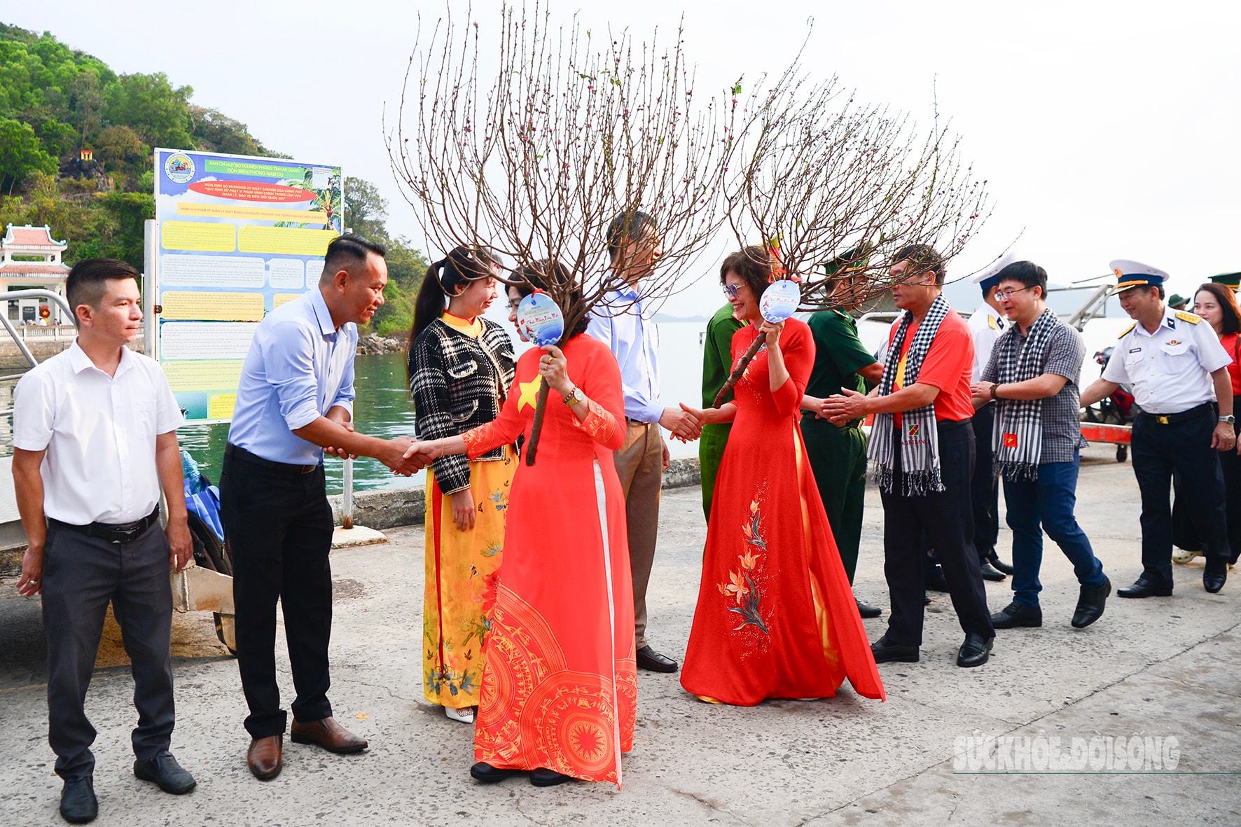 Bánh chưng xanh gắn kết quân dân ở Trạm Rađa 600- Ảnh 1.