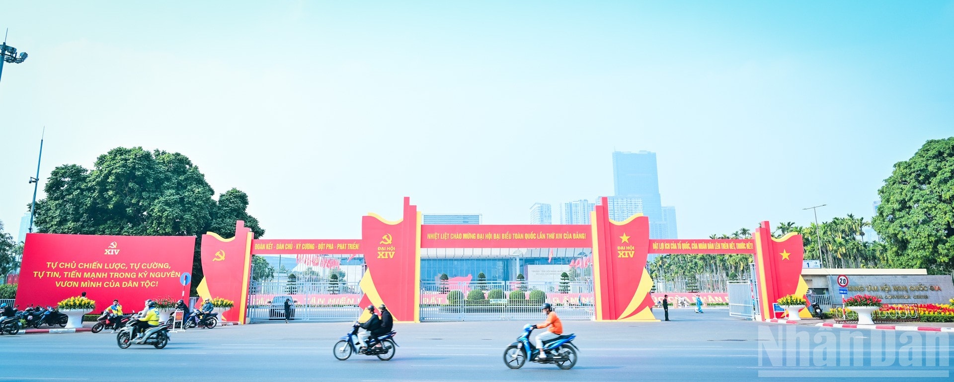  Thủ đô Hà Nội rực rỡ đón chào Đại hội XIV của Đảng- Ảnh 13.