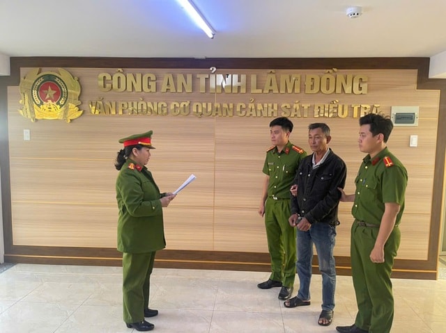 Bắt tạm giam đối tượng lừa bán đất ở Đà Lạt, chiếm đoạt 2,1 tỷ đồng- Ảnh 1. Bắt tạm giam đối tượng lừa bán đất ở Đà Lạt, chiếm đoạt 2,1 tỷ đồng- Ảnh 1.