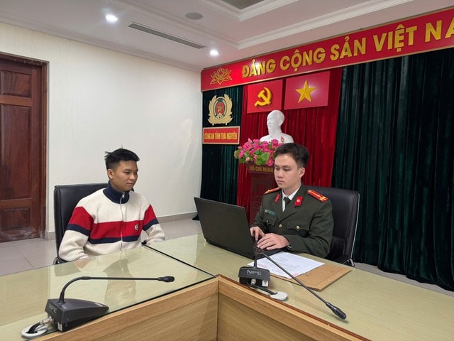 Lừa tiền ủng hộ đồng bào ngập lụt qua Facebook, một đối tượng bị khởi tố- Ảnh 2. Lừa tiền ủng hộ đồng bào ngập lụt qua Facebook, một đối tượng bị khởi tố- Ảnh 2.