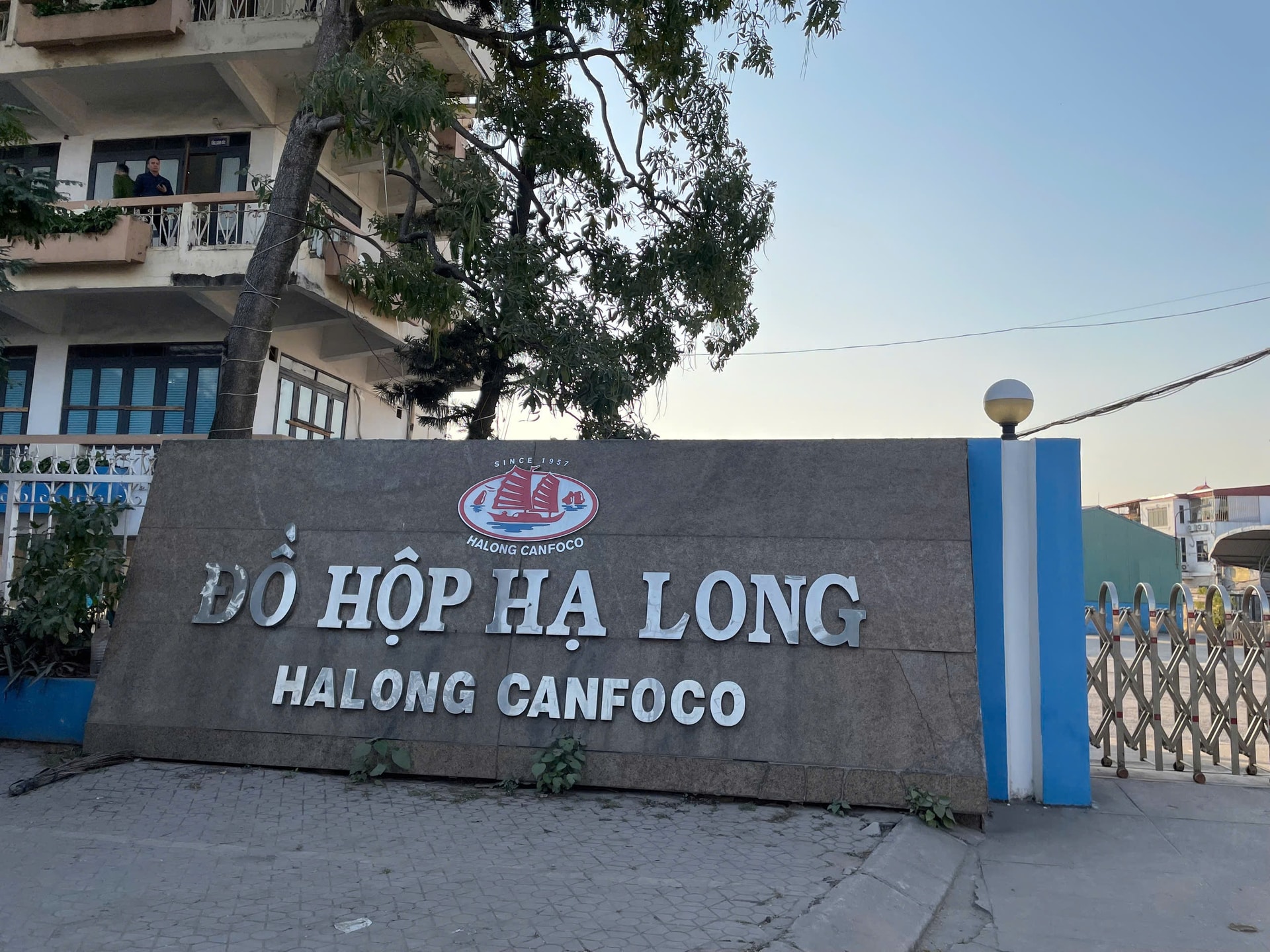 Vụ hơn 130 tấn thịt lợn nhiễm bệnh: Khởi tố, bắt tạm giam Tổng Giám đốc Công ty CP Đồ hộp Hạ Long- Ảnh 1. Vụ hơn 130 tấn thịt lợn nhiễm bệnh: Khởi tố, bắt tạm giam Tổng Giám đốc Công ty CP Đồ hộp Hạ Long- Ảnh 1.