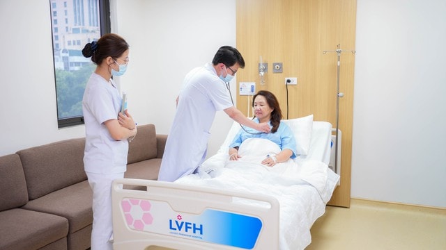 Bệnh viện Hữu nghị Việt Đức ký kết hợp tác chuyên môn với Bệnh viện Quốc tế Thăng Long Lạc Việt- Ảnh 1.