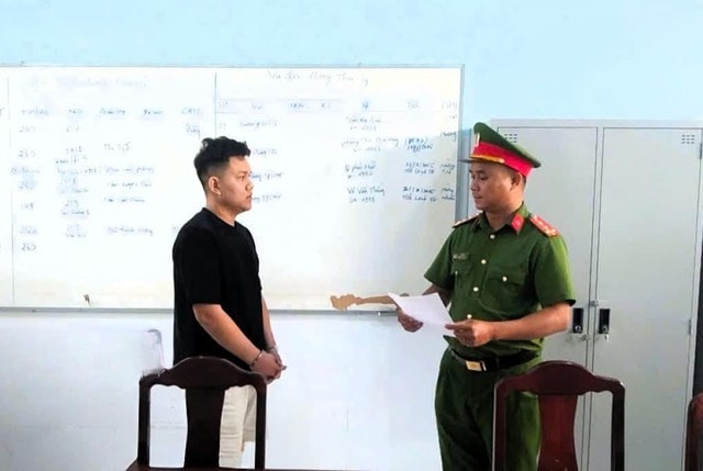 Chém trọng thương bạn thân khi đi hát karaoke rồi bỏ trốn- Ảnh 1. Chém trọng thương bạn thân khi đi hát karaoke rồi bỏ trốn- Ảnh 1.