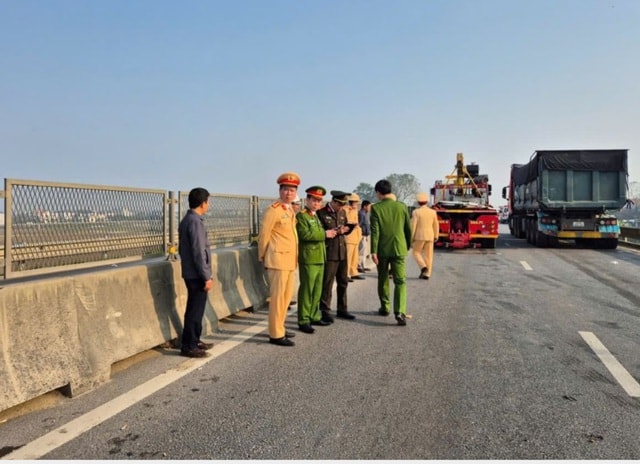 Danh tính 9 người thương vong trong vụ tai nạn trên cao tốc, 3 người chuyển ra BV Việt Đức- Ảnh 2.