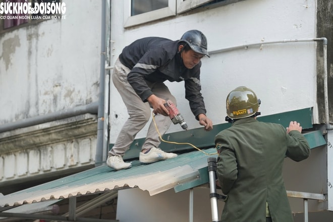 Hà Nội xóa bỏ chợ tạm, chợ cóc quanh chợ Long Biên- Ảnh 2.