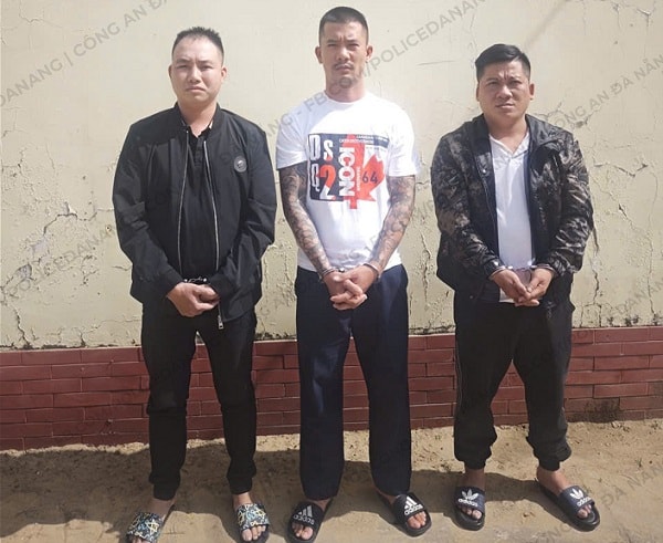 Cho vay lãi ‘cắt cổ’ tới 869%/năm, 3 đối tượng bị bắt giữ- Ảnh 1. Cho vay lãi ‘cắt cổ’ tới 869%/năm, 3 đối tượng bị bắt giữ- Ảnh 1.