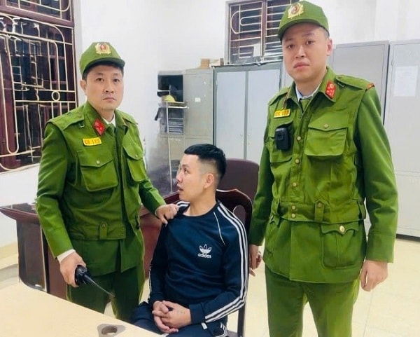 Bắt đối tượng đốt nhà trọ do mâu thuẫn tình cảm tại phường Hà Đông- Ảnh 1. Bắt đối tượng đốt nhà trọ do mâu thuẫn tình cảm tại phường Hà Đông- Ảnh 1.