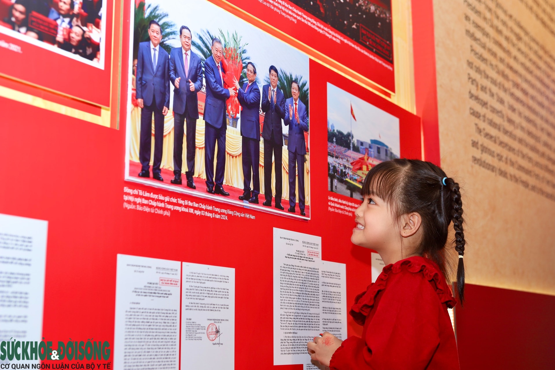 Triển lãm 'Từ Đại hội đến Đại hội' góp phần tái hiện chặng đường phát triển vẻ vang của Đảng- Ảnh 8.