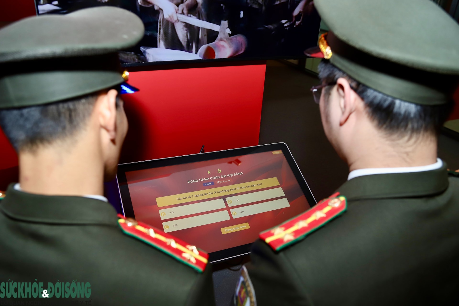 Triển lãm 'Từ Đại hội đến Đại hội' góp phần tái hiện chặng đường phát triển vẻ vang của Đảng- Ảnh 12.