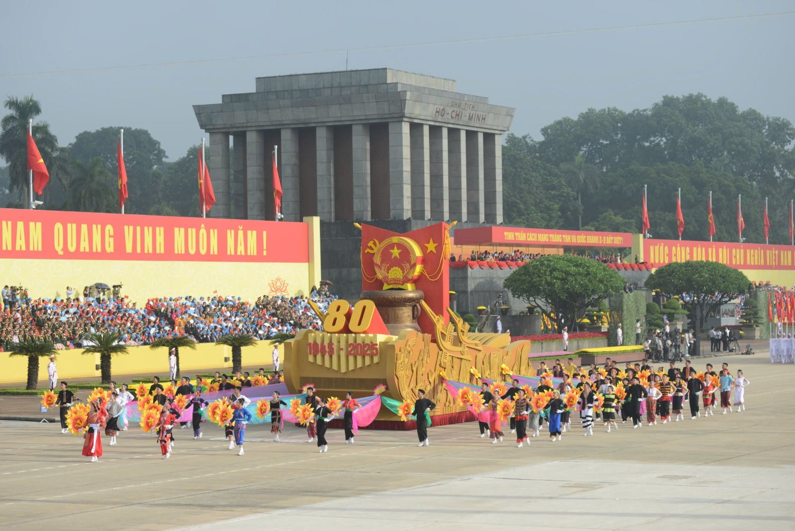 Tự hào về Đảng quang vinh và nguyện một lòng theo Đảng- Ảnh 4. Tự hào về Đảng quang vinh và nguyện một lòng theo Đảng- Ảnh 4.
