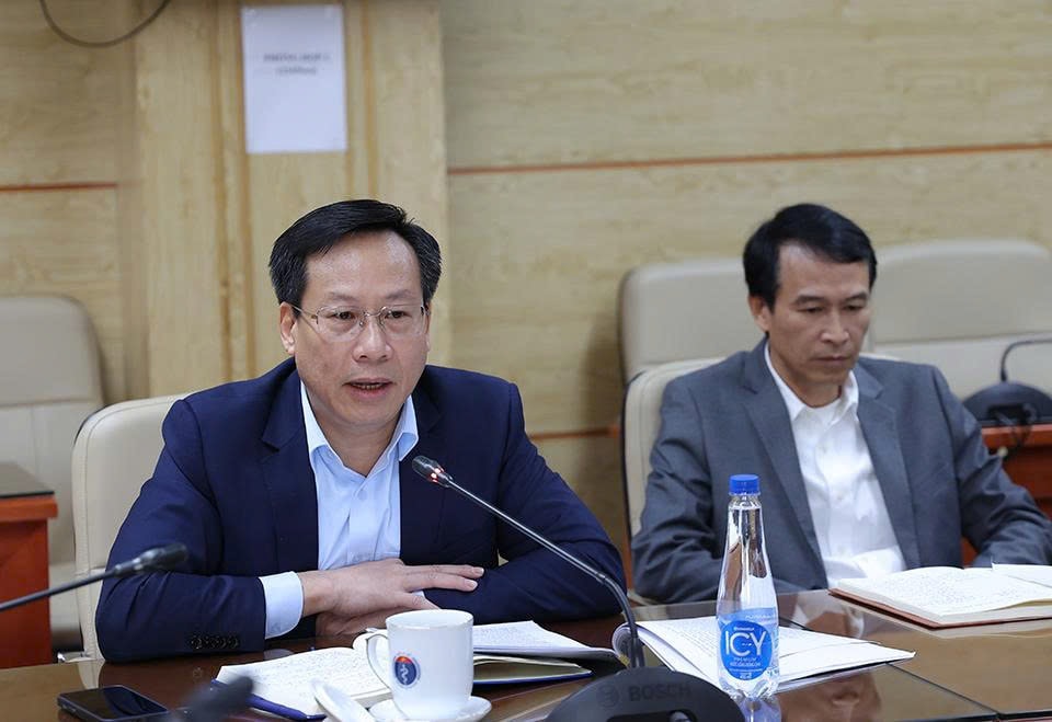 Bộ Y tế đề xuất tăng mức phụ cấp cho nhân viên y tế thôn, tổ dân phố và cô đỡ thôn, bản- Ảnh 2.