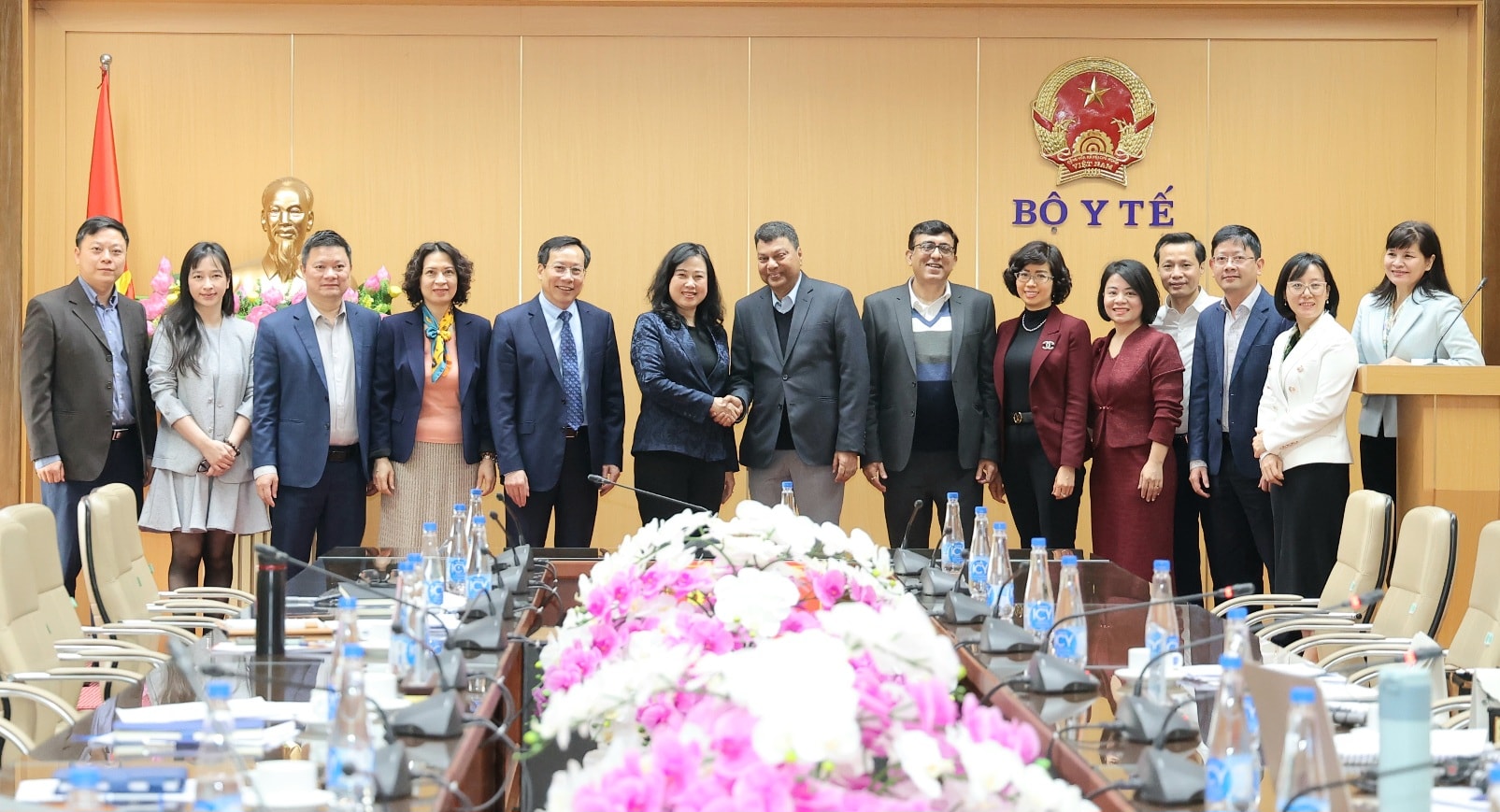 Bộ trưởng Bộ Y tế Đào Hồng Lan tiếp Quyền Giám đốc Chương trình Làng trẻ em SOS Quốc tế- Ảnh 5.