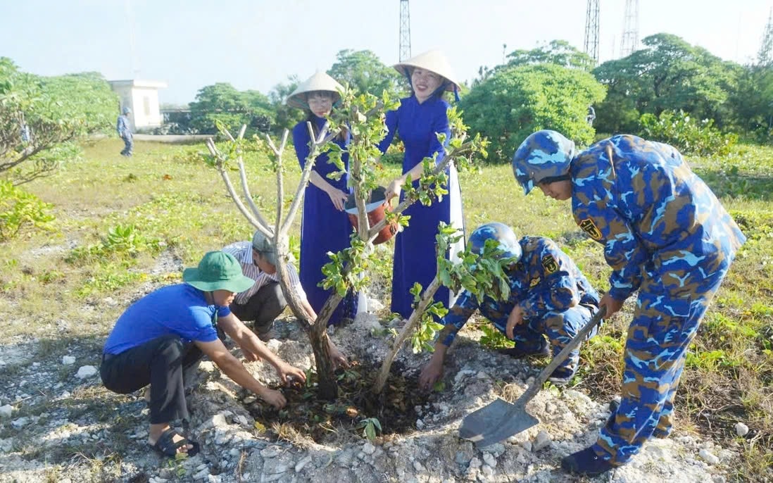 Quân dân Trường Sa vững niềm tin hướng về Đại hội XIV của Đảng- Ảnh 4.