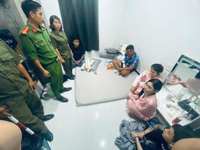Đến phòng ngủ của bạn để sử dụng ma tuý, 6 đối tượng lộ hành vi phạm pháp- Ảnh 1.