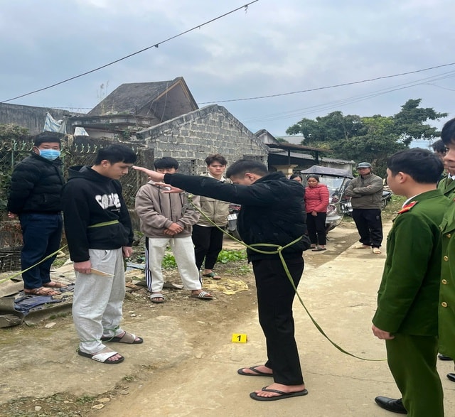 Thấy bạn mượn dao, thanh niên đòi đi cùng rồi gây án- Ảnh 1. Thấy bạn mượn dao, thanh niên đòi đi cùng rồi gây án- Ảnh 1.