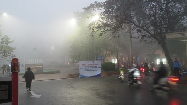 Sáng nay nhiều tỉnh miền Bắc tiếp tục ô nhiễm không khí- Ảnh 1. Sáng nay nhiều tỉnh miền Bắc tiếp tục ô nhiễm không khí- Ảnh 1.