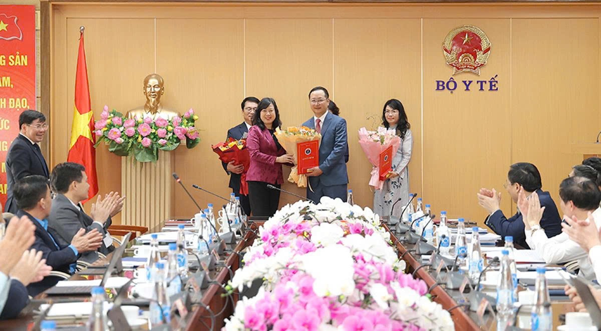 Bộ Y tế công bố quyết định điều động, bổ nhiệm cán bộ nhiều đơn vị- Ảnh 4.