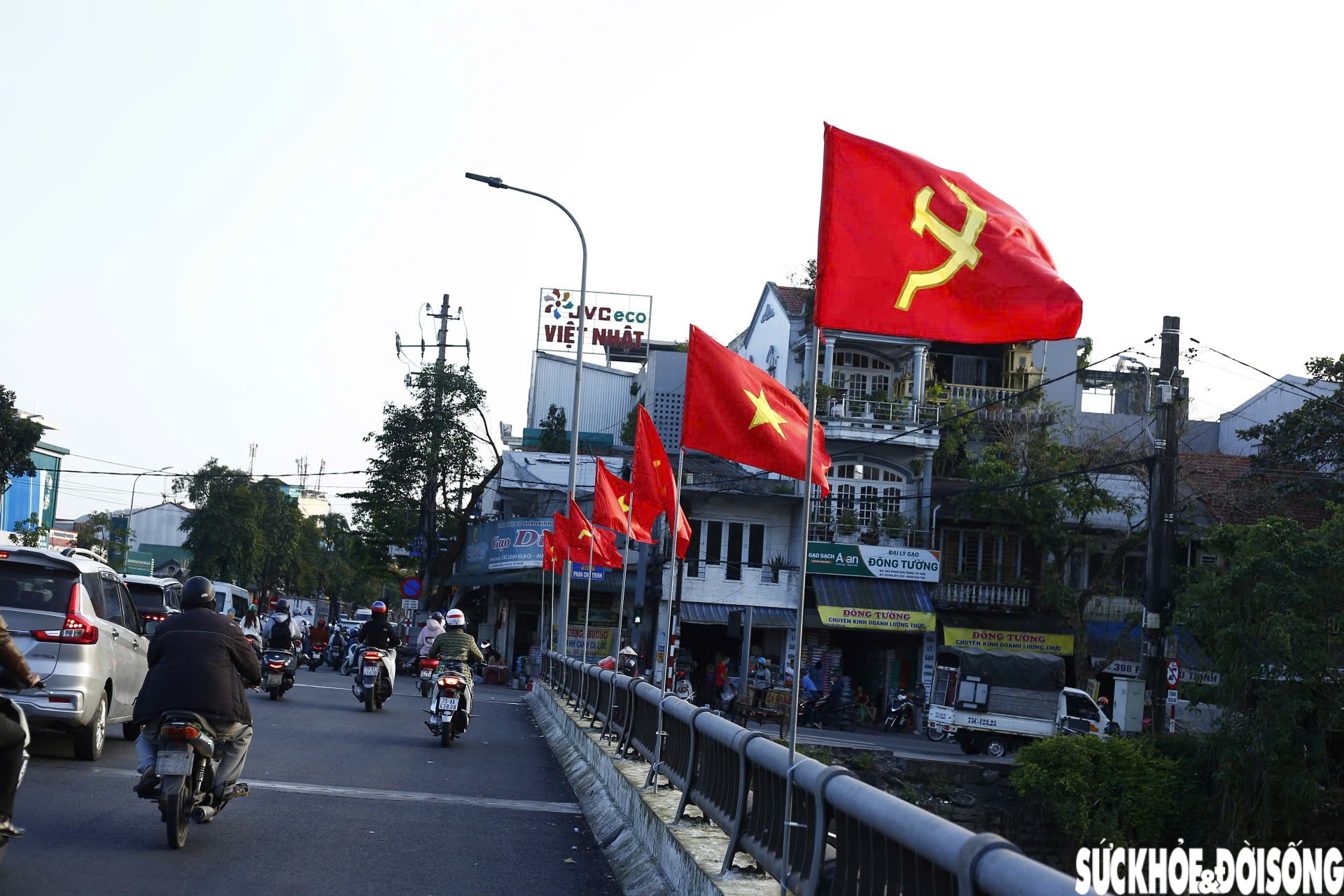 TP Huế rực rỡ cờ hoa hướng về Đại hội XIV của Đảng- Ảnh 11.