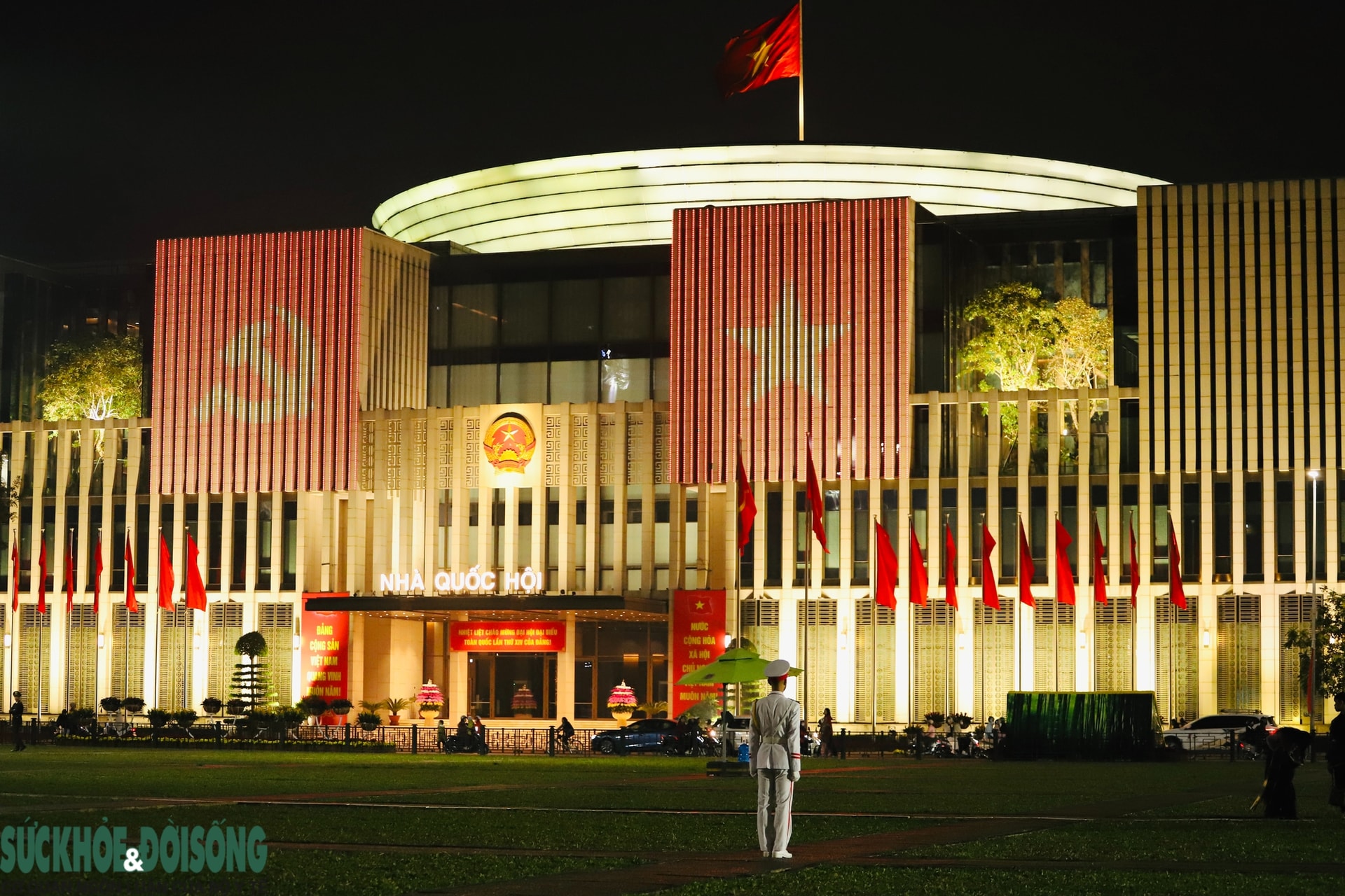 Thiêng liêng Lễ Thượng cờ Lăng Bác trong những ngày cả nước hướng về Đại hội XIV- Ảnh 11.