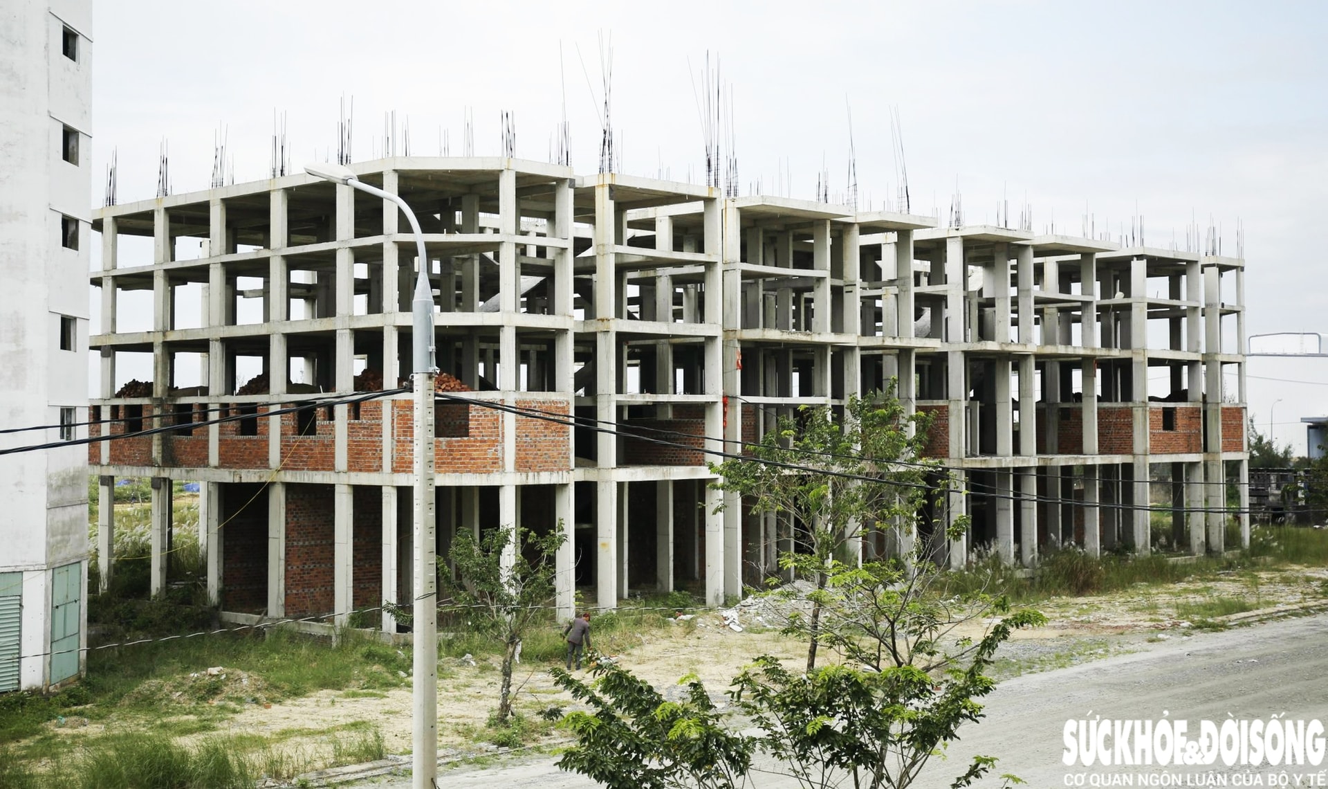 Cận cảnh dự án nhà ở thu nhập thấp 700 tỷ đồng hoang phế ở Đà Nẵng- Ảnh 2. Cận cảnh dự án nhà ở thu nhập thấp 700 tỷ đồng hoang phế ở Đà Nẵng- Ảnh 2.