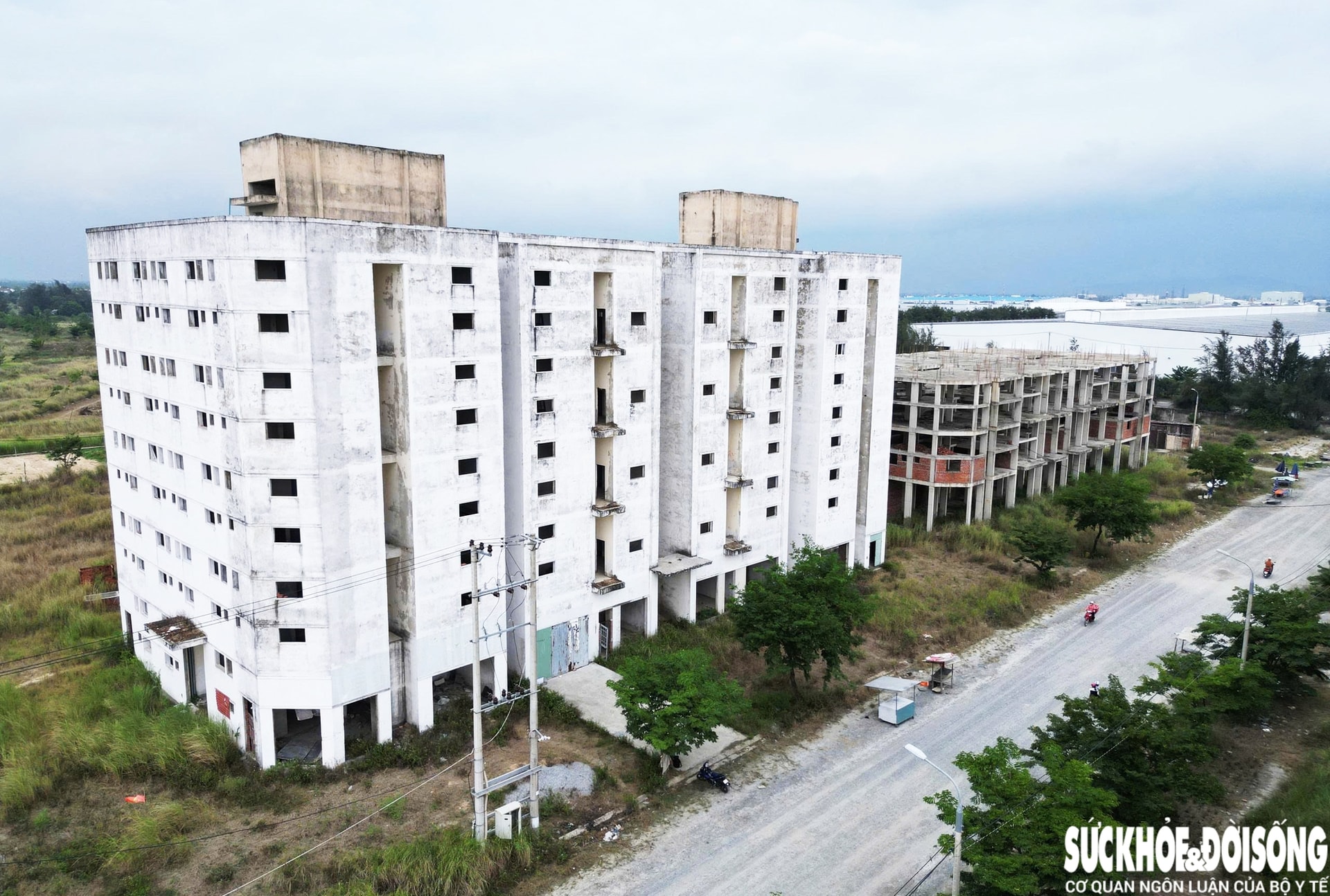 Cận cảnh dự án nhà ở thu nhập thấp 700 tỷ đồng hoang phế ở Đà Nẵng- Ảnh 5. Cận cảnh dự án nhà ở thu nhập thấp 700 tỷ đồng hoang phế ở Đà Nẵng- Ảnh 5.