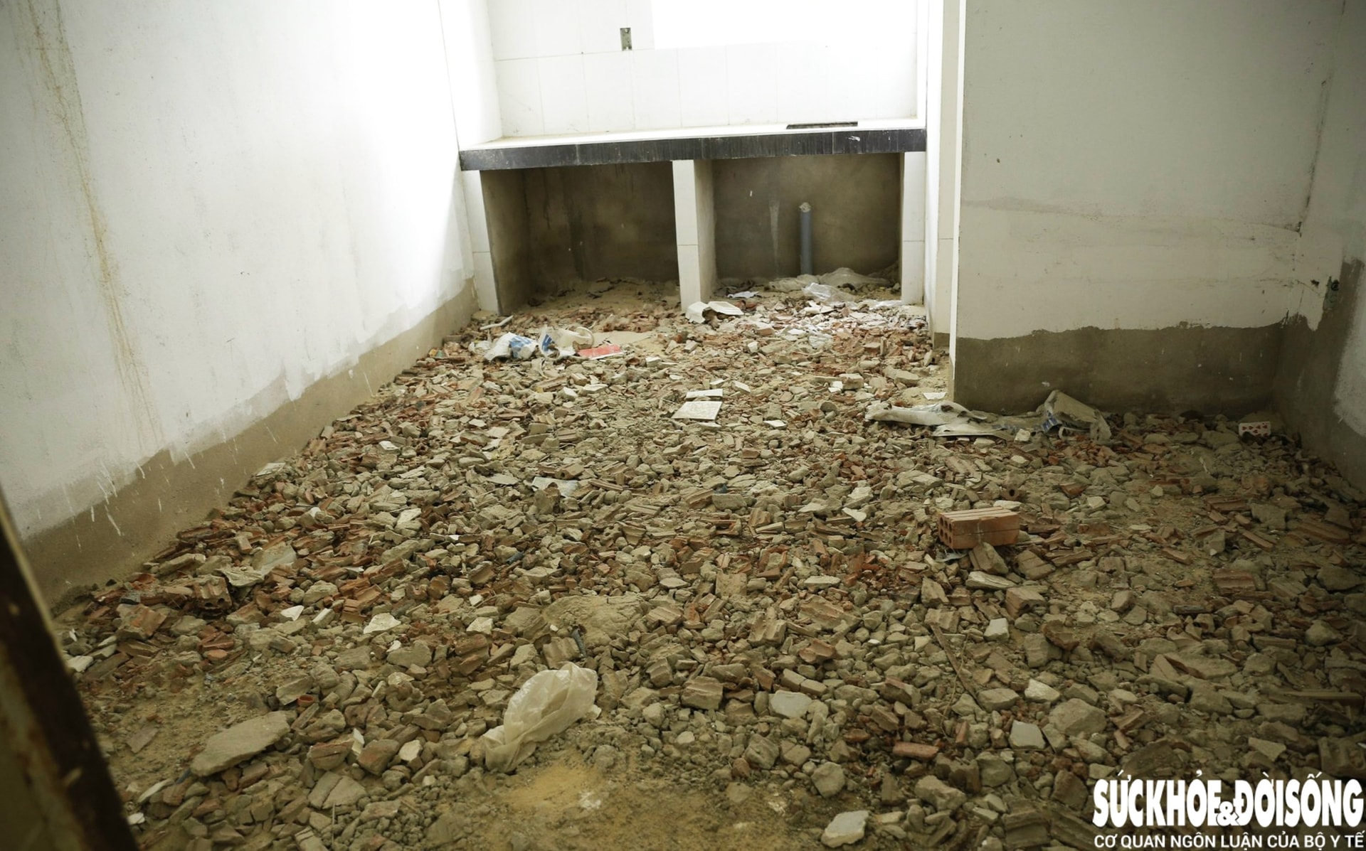 Cận cảnh dự án nhà ở thu nhập thấp 700 tỷ đồng hoang phế ở Đà Nẵng- Ảnh 8. Cận cảnh dự án nhà ở thu nhập thấp 700 tỷ đồng hoang phế ở Đà Nẵng- Ảnh 8.