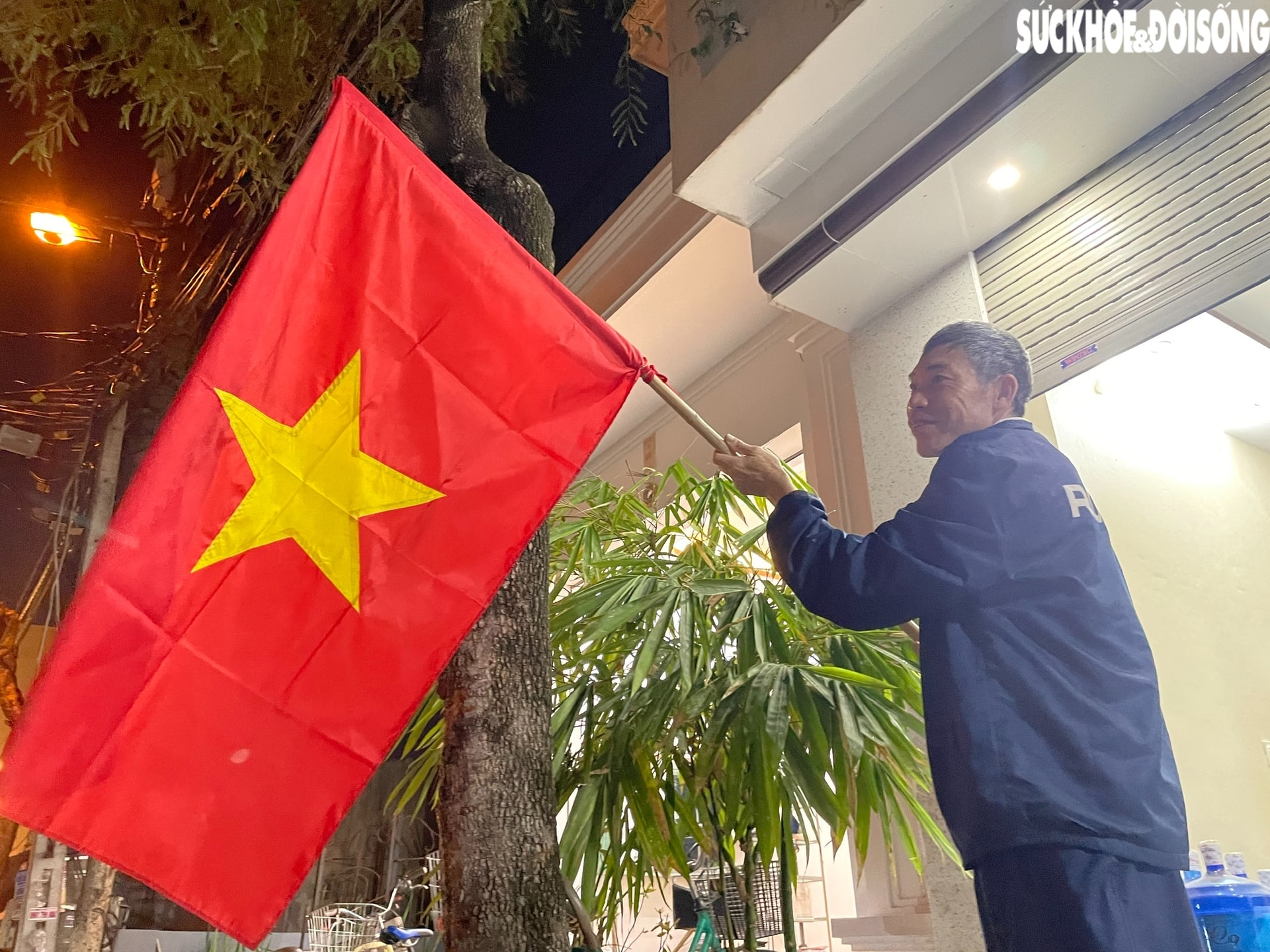 Hải Phòng, Quảng Ninh rực sắc đỏ chào mừng Đại hội lần thứ XIV của Đảng- Ảnh 7. Hải Phòng, Quảng Ninh rực sắc đỏ chào mừng Đại hội lần thứ XIV của Đảng- Ảnh 7.