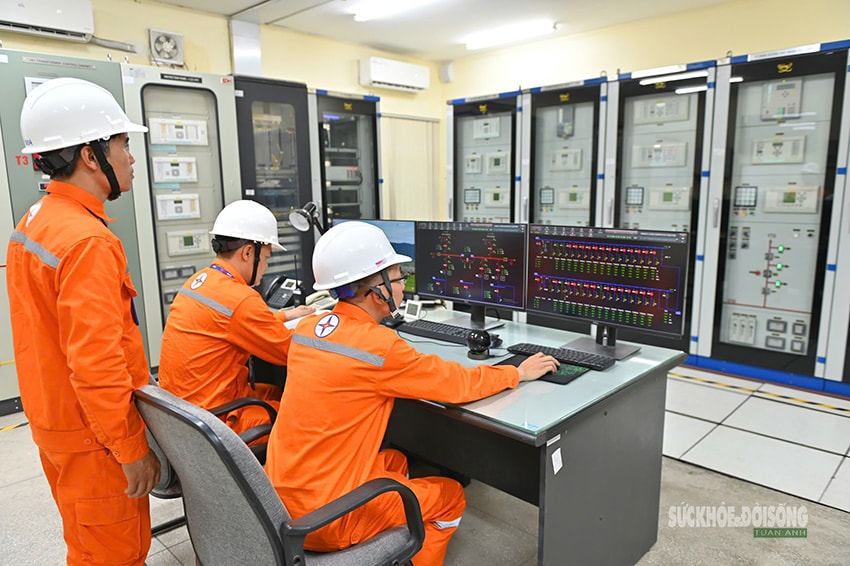 Những người thầm lặng giữ dòng điện cho Đại hội XIV- Ảnh 8. Những người thầm lặng giữ dòng điện cho Đại hội XIV- Ảnh 8.