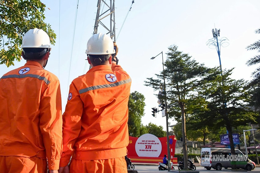 Những người thầm lặng giữ dòng điện cho Đại hội XIV- Ảnh 10. Những người thầm lặng giữ dòng điện cho Đại hội XIV- Ảnh 10.