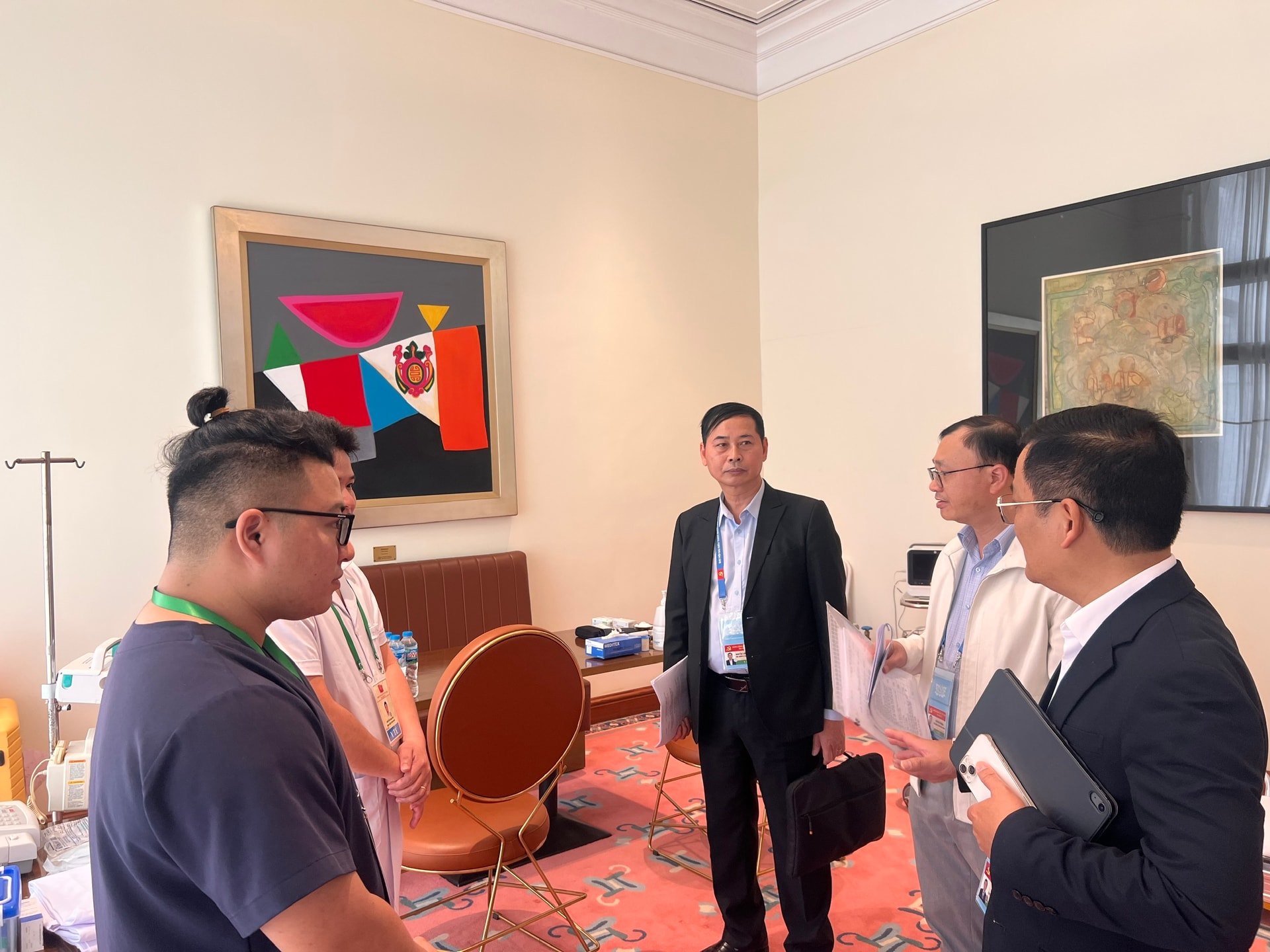 Bộ Y tế kiểm tra, giám sát việc trực cấp cứu, khám chữa bệnh phục vụ Đại hội XIV của Đảng- Ảnh 5.