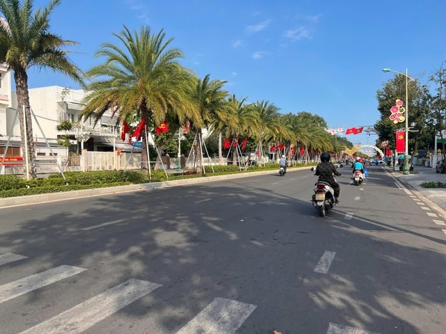 Khánh Hòa rực sắc cờ hoa, gửi trọn niềm tin vào Đại hội XIV của Đảng- Ảnh 2.