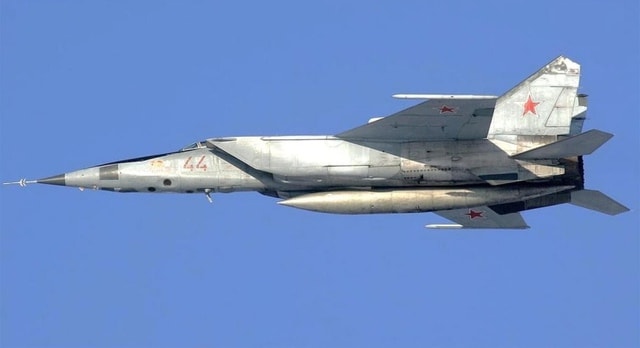 Nga phát triển máy bay trinh sát thay thế huyền thoại MiG-25R Foxbat?- Ảnh 1.