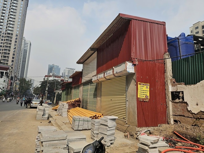 Nhà siêu mỏng xuất hiện sau khi mở rộng đường Nguyễn Tuân- Ảnh 4.