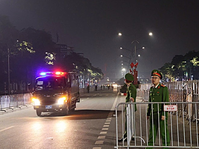 Công an Hà Nội diễn tập bảo đảm an ninh, giao thông phục vụ sự kiện chào mừng Đại hội XIV- Ảnh 6.