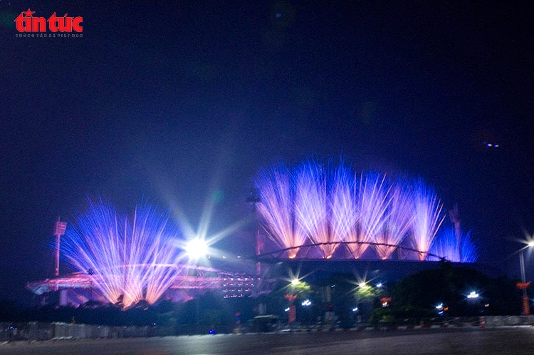 Sơ duyệt màn pháo hoa nghệ thuật quy mô lớn tại Mỹ Đình- Ảnh 1.