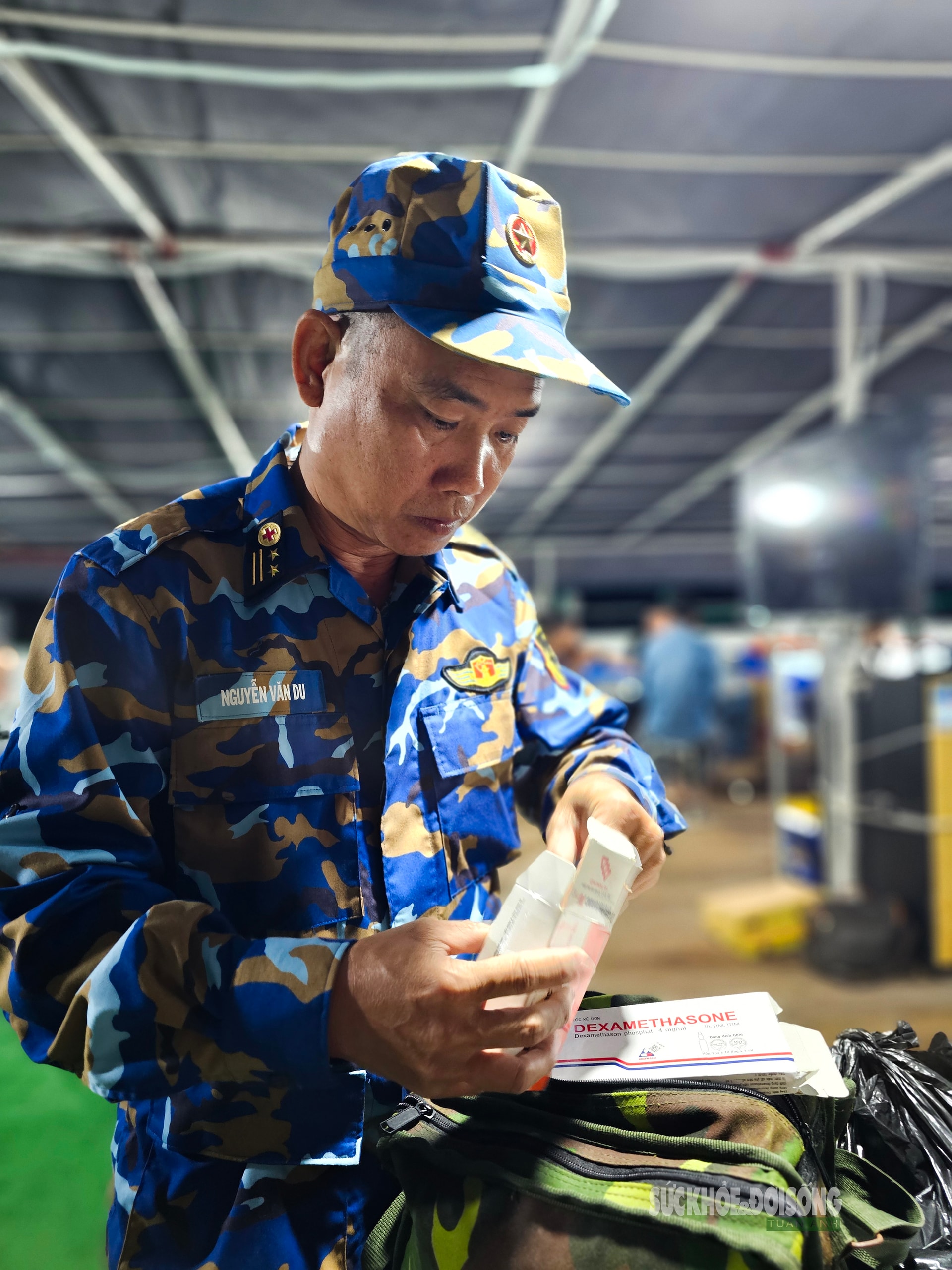 Phía sau hải trình mang Xuân ra đảo: Những đêm không  ngủ của bác sĩ Du- Ảnh 1.