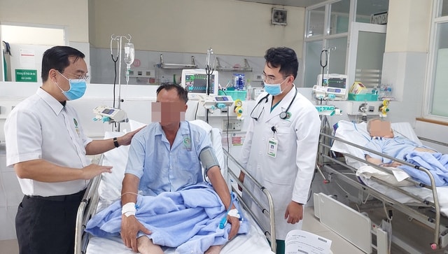 Chạy đua với tử thần trong đêm cứu sống bệnh nhân nhồi máu cơ tim cấp ‘3 không’ - Ảnh 2.