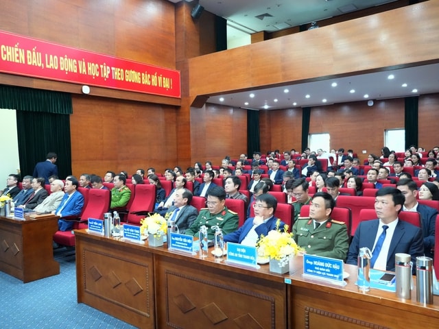 Vững dòng điện – sáng niềm tin: Công ty Điện lực Thanh Hóa vượt khó năm 2025, sẵn sàng bứt phá trong giai đoạn mới- Ảnh 1. Vững dòng điện – sáng niềm tin: Công ty Điện lực Thanh Hóa vượt khó năm 2025, sẵn sàng bứt phá trong giai đoạn mới- Ảnh 1.