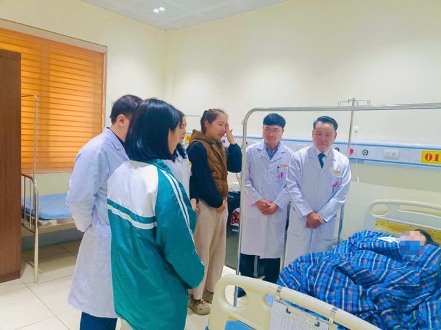 Vụ hai mẹ con mất tích khi đi mua lợn: Sức khỏe bé gái 7 tuổi hiện ra sao?- Ảnh 1.