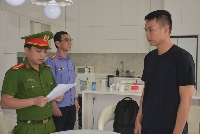 Truy tìm Bùi Thị Kim Na liên quan đường dây tiền ảo đa cấp lừa đảo hàng ngàn tỷ đồng- Ảnh 2. Truy tìm Bùi Thị Kim Na liên quan đường dây tiền ảo đa cấp lừa đảo hàng ngàn tỷ đồng- Ảnh 2.