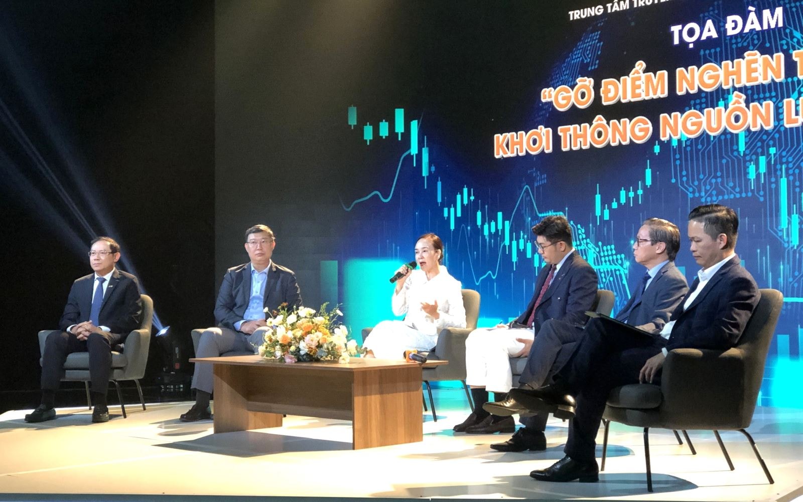 Đại hội XIV của Đảng: Những điểm nhấn quan trọng khẳng định một nhiệm kỳ đột phá trong công tác lập pháp- Ảnh 2. Đại hội XIV của Đảng: Những điểm nhấn quan trọng khẳng định một nhiệm kỳ đột phá trong công tác lập pháp- Ảnh 2.