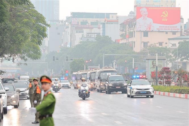 Đại biểu đến dự khai mạc Đại hội XIV của Đảng- Ảnh 13.