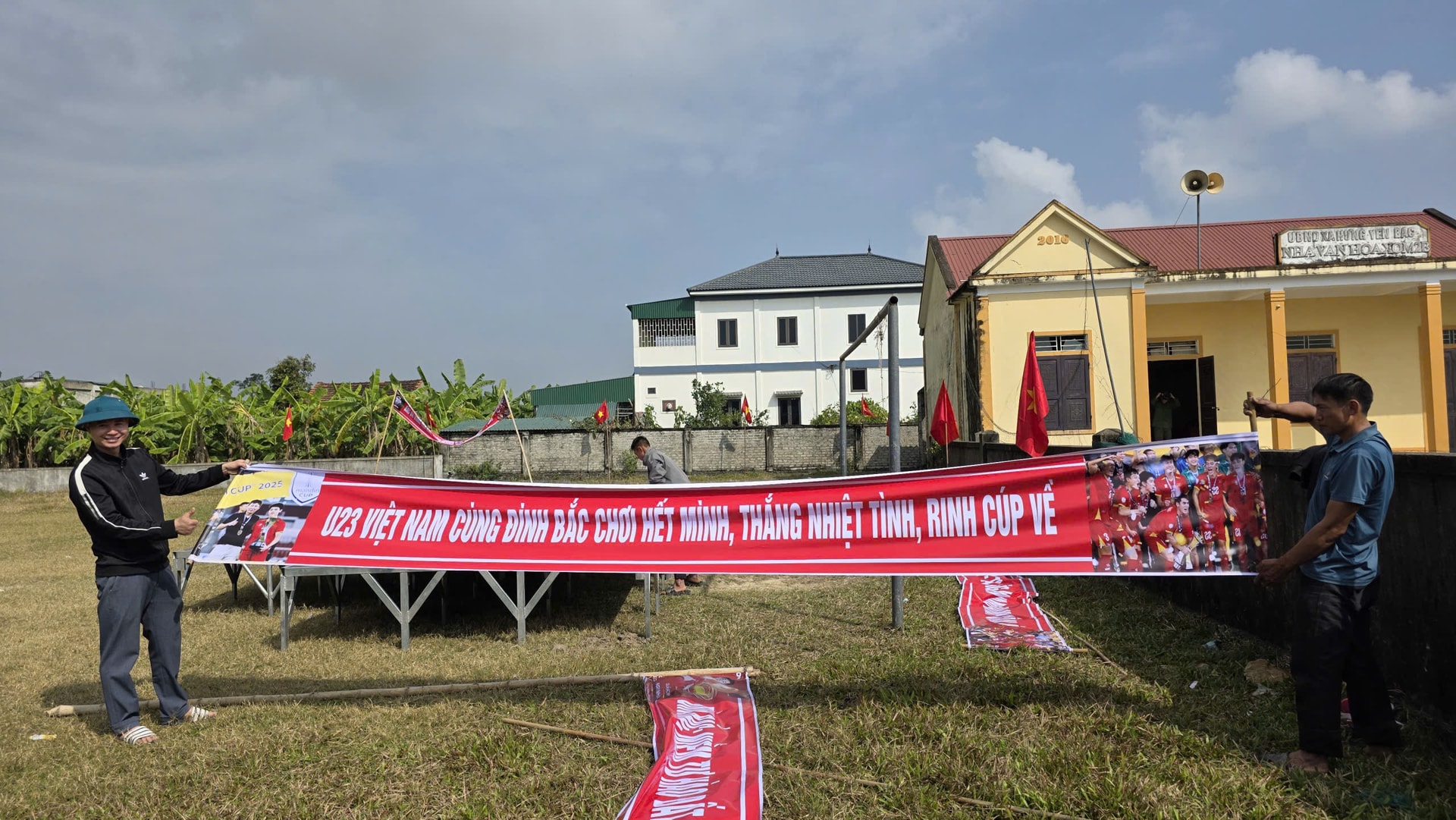 Sân làng hóa 'chảo lửa', quê nhà Đình Bắc tiếp sức U23 Việt Nam trước bán kết châu Á- Ảnh 5.