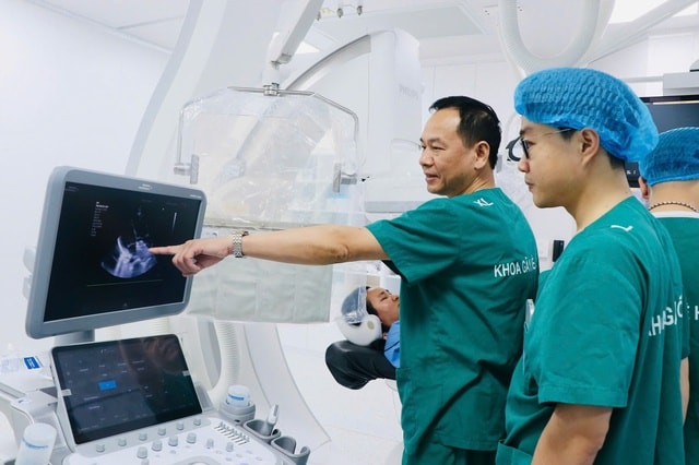 Nữ bệnh nhân Campuchia tìm đến Việt Nam điều trị can thiệp ít xâm lấn- Ảnh 1.